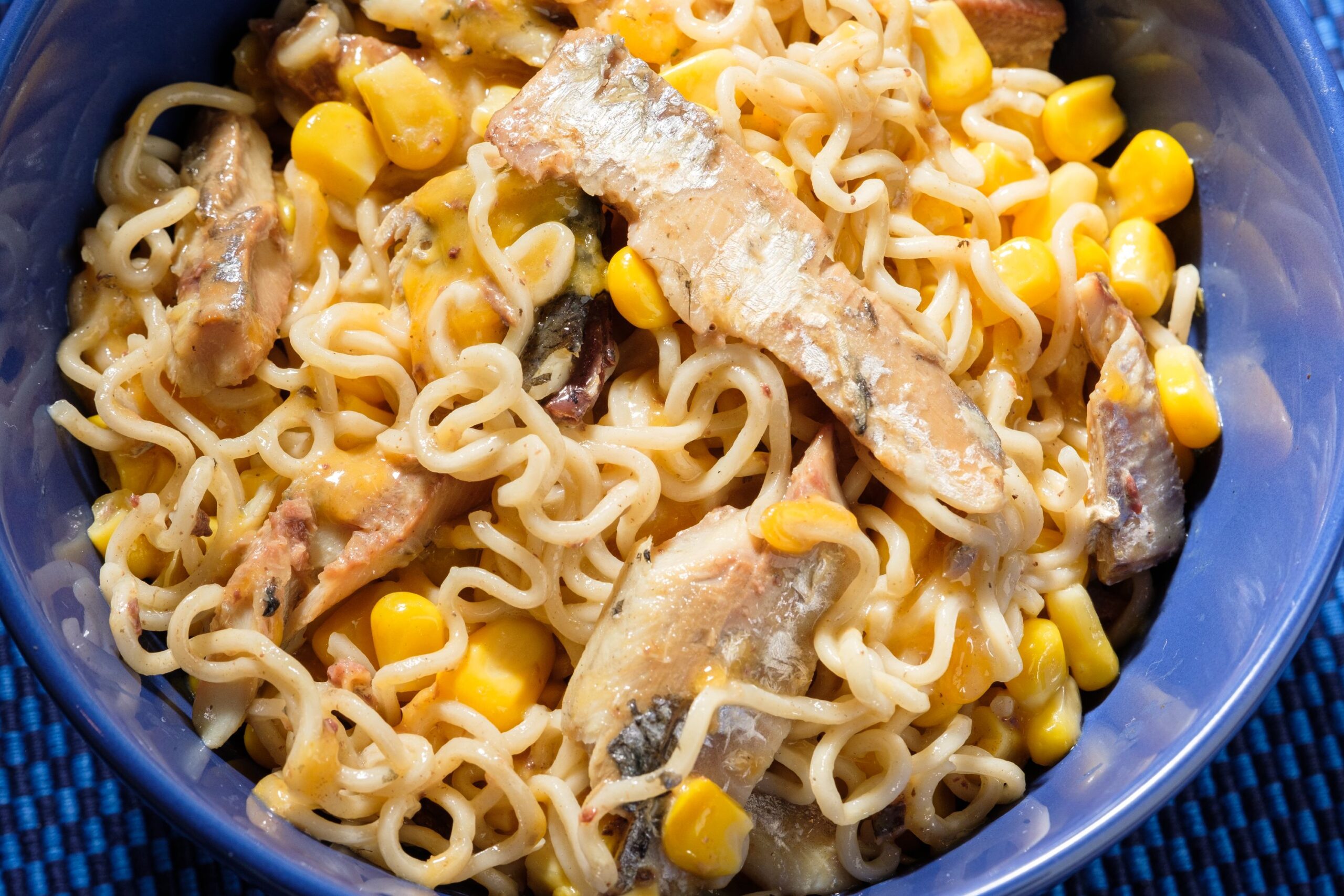 BRUNSWICK® SARDINES WITH RAMEN NOODLES