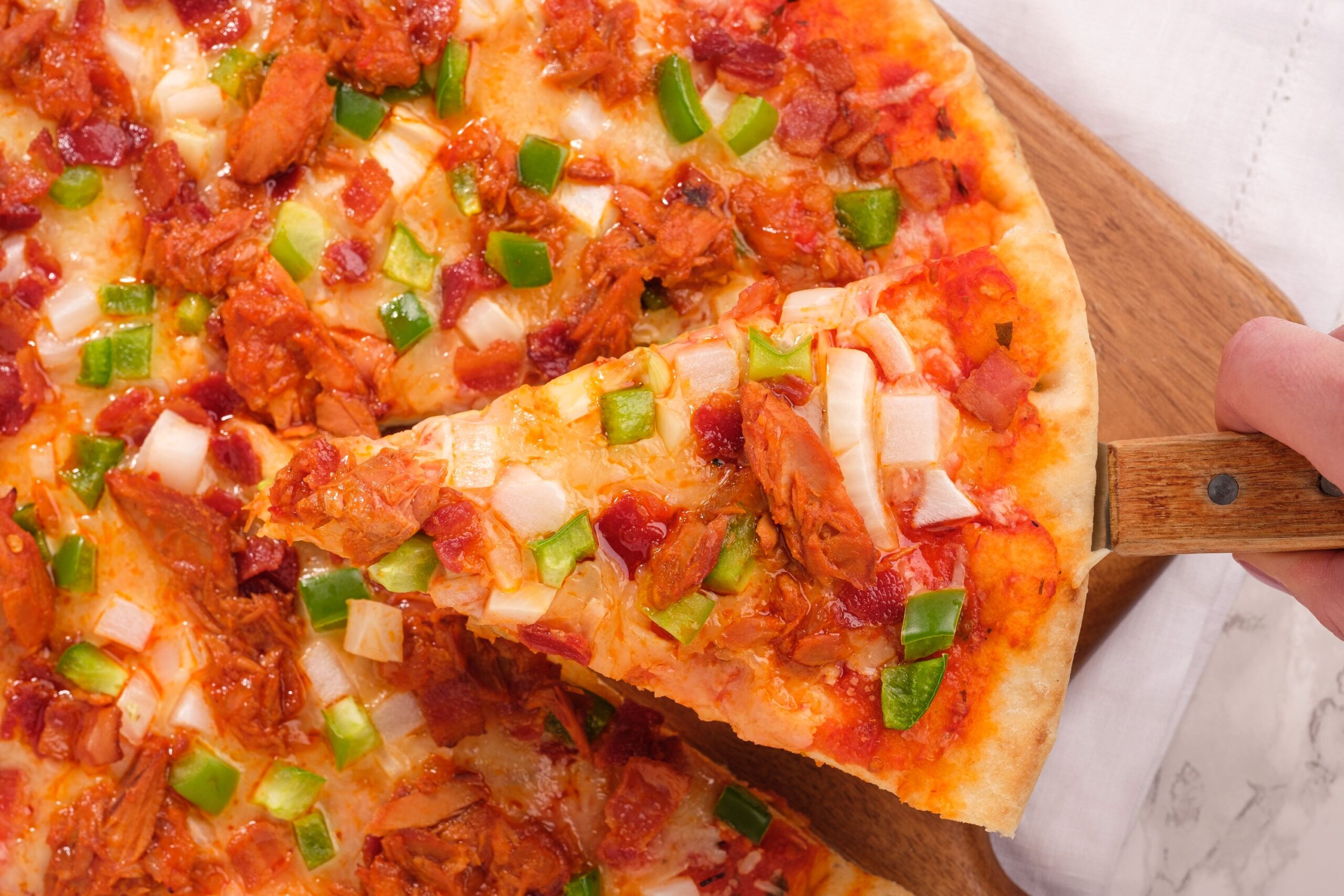 BRUNSWICK® THAI CHILI TUNA AND BACON PIZZA