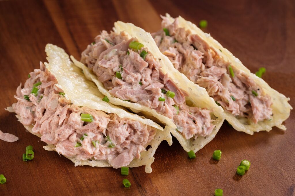 BRUNSWICK<sup>®</sup> TUNA CHEESY TACO SURPRISE